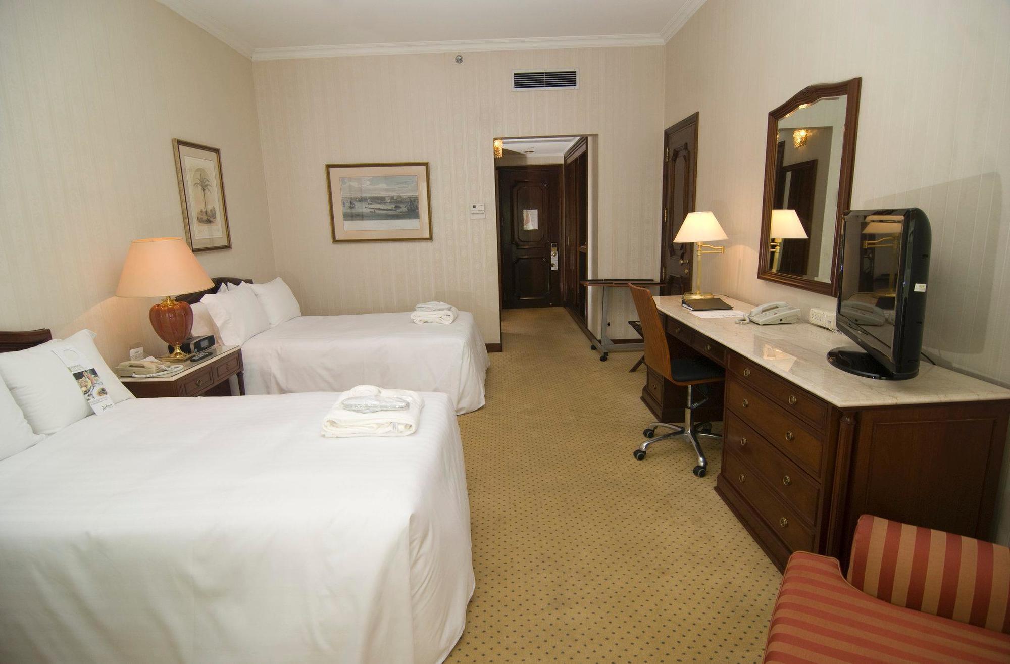 Radisson Montevideo Victoria Plaza Hotel Pokoj fotografie A room at the hotel
